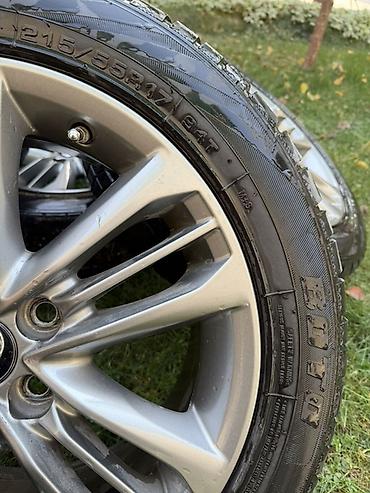 camry 5: Комплект колес Toyota: литые диски + зимние шины - Количество: 4 — 3