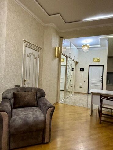 Uzunmüddətli kirayə mənzillər: Kirayə üçün tam mebelli, zövqlə dizayn edilmiş studiya tipli mənzil — 2