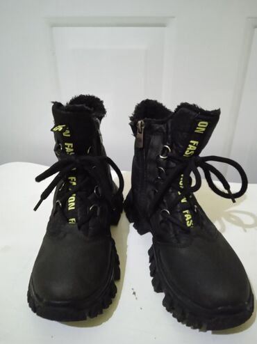 Čizme: Čizme, Veličina - 32 na lalafo.rs — 3 Čizme: Čizme, Veličina - 32 — 3