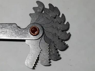 Ostali alati i mašine: Česalj za navoj, milimetarski i colovni Cena je po komadu, posebno za na lalafo.rs — 9 Ostali alati i mašine: Česalj za navoj, milimetarski i colovni Cena je po komadu, posebno za — 9