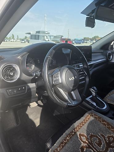 2022: Kia K3: 2022 г., Седан — 9