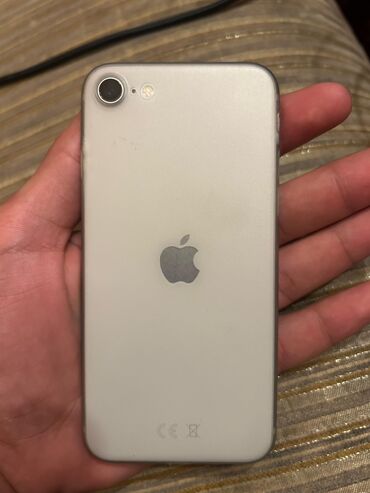 разбитый телефон fly: IPhone SE 2020, 128 ГБ, Белый, Отпечаток пальца, Беспроводная зарядка