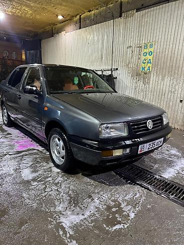 Volkswagen: Volkswagen Vento: 1992 г., 1.8 л, Механика, Бензин, Седан — 7
