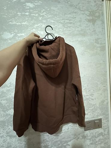 dest geyim: Qəhvəyi rəngli kapüşonlu sviter (hoodie) - Rəng: tünd qəhvəyi - — 2