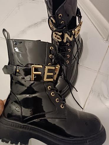 lak cəkmələr: Fendi, rəng - Qara, Yeni — 2