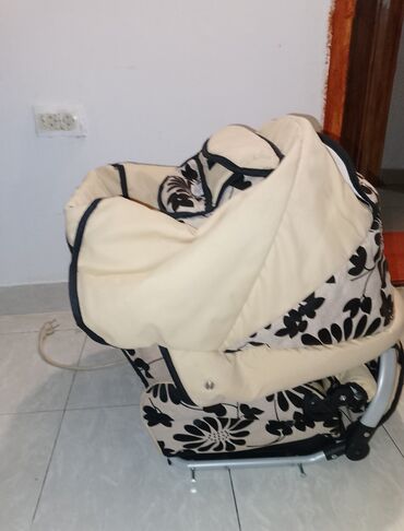 Autosedišta: Italijanska nosiljka/auto-sedište za bebe (0+). - Kombinovani model — 8