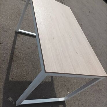 Компьютерные столы: Компьютерный стол.
Рабочий стол в наличии и на заказ — 25