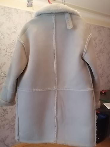 qar geyimi: Amisu markalı qadın paltosu - Model: süni xəz (shearling tərzi) içliyi — 3