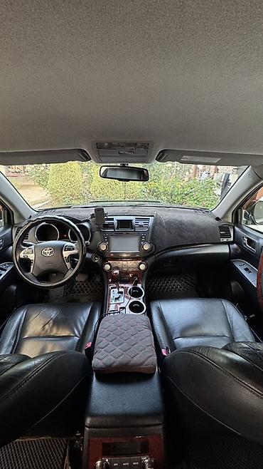 Toyota Highlander: 2011 г., 3.5 л, Автомат, Бензин, Кроссовер at lalafo.kg — 7 Toyota Highlander: 2011 г., 3.5 л, Автомат, Бензин, Кроссовер — 7
