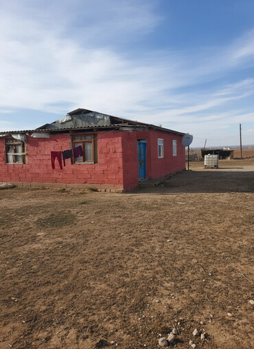 Həyət evləri və villaların satışı: 4 otaqlı, 150 kv. m, Kredit yoxdur, Təmirsiz — 2