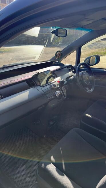 Honda: Honda Stepwgn: 2005 г., 2 л, Автомат, Бензин, Минивэн — 8