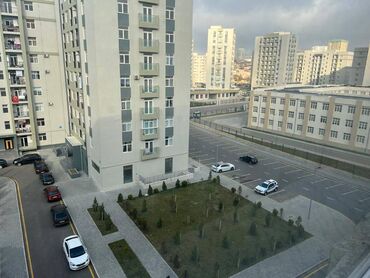 Uzunmüddətli kirayə mənzillər: Yasamal rayonu midada 9 mertebeli binanın 6-cİ mərtəbəsində yerləşən — 2