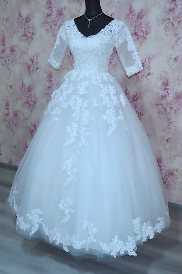 Свадебные платья: 1. Размер 42-44-46. Цена 3000. 2. Размер 40-42-44. Цена 3000. 3 — 6