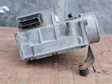 Датчики, сенсоры, предохранители: Расходомер Mazda 1989 г., Б/у, Оригинал, Германия — 4