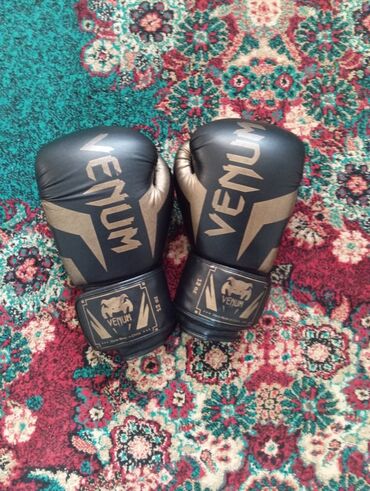 боксерские перчатки цена: Продо боксеркие перчатки венум не липнет держатель атак перчатки