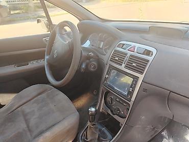 hsr 140: Peugeot 307, 5 vrata, srebrna boja. Benzin/dizel nepoznato sa ručnim — 4