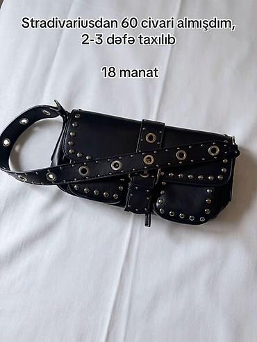 - Stradivarius qara dəri çiyin çantası. Metal pərçim və halqa
