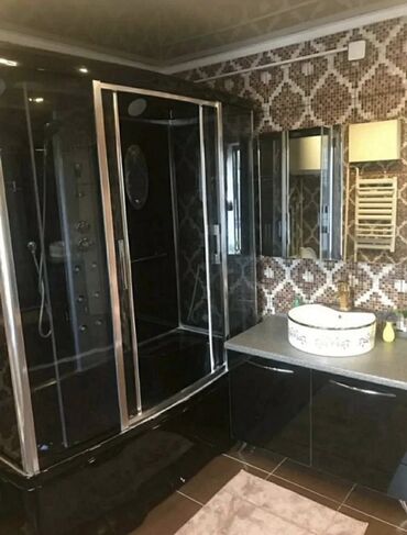 деревяный домик: Сдам койко-место в уютном ДОМЕ с отличными условиями для парней. В