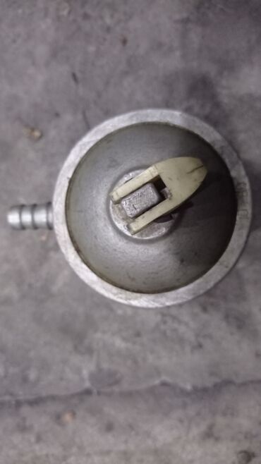 Шланги для газовых баллонов: Продаётся редукторы на балон цена за 400 сом за штуку горелка — 4