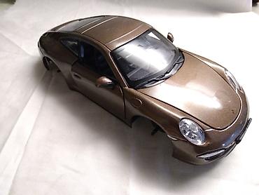 casio zeleni sat: Burago Porsche 911 Carrera S,fale 4(a ne 3) tocka,ostalo ok,China — 3
