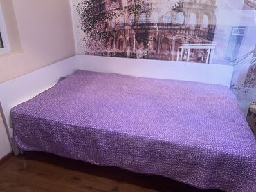 двух спальний кровать бу: Бир жарым керебет, Каркастын материалы: Жыгачтан жасалган, Колдонулган, узуну - 200 см, Туурасы: 135 см