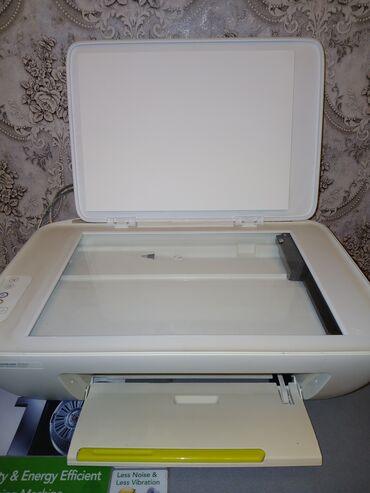 Printerlər: Az işlənib yaxşı vəziyyətdədir hp Deskjet 2130 markasıdır. hem printer