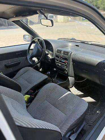 Toyota: Toyota Starlet: 1992 г., Кол менен иштөөчү, Бензин, Хетчбек — 6