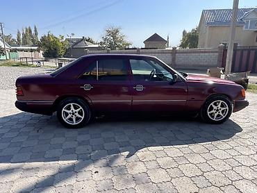 бак 210 мерс: Mercedes-Benz W124: 1992 г., 3 л, Автомат, Дизель, Седан — 5