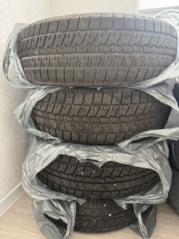 шина 17565r14: Шины 235 / 60 / R 19, Зима, Новый, Комплект, Легковые
