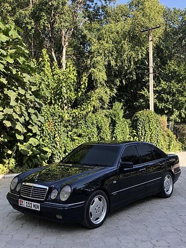 салон машины: Mercedes-Benz E-Class: 1997 г., 3.2 л, Автомат, Седан — 1