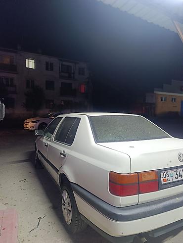 подголовник: Volkswagen Vento: 1994 г., 1.8 л, Механика, Бензин, Седан — 2