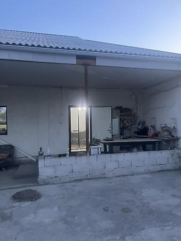 4 комнаты, 102 м², 4 соток, Кемин, Собственник at lalafo.kg 4 комнаты, 102 м², 4 соток, Кемин, Собственник