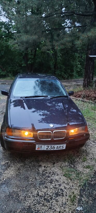 BMW: BMW 318: 1997 г., 1.8 л, Автомат, Бензин, Седан