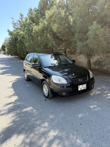 Kia: Kia Rio: 1.4 l | 2006 il Hetçbek — 2