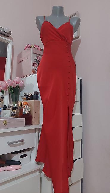 Haljine: Zara Elegantna crvena haljina na bretele - Kroj: duga, uska silueta — 1
