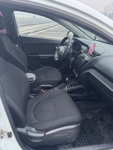 Kia: Kia Rio: 2015 г., 1.6 л, Типтроник, Бензин, Седан — 7