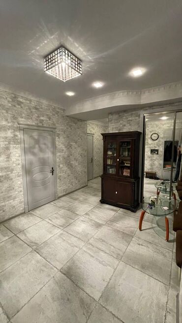 Köhnə tikili: Bakı, 3 otaqlı, Köhnə tikili, m. 28 may, 110 kv. m -da lalafo.az — 12 Köhnə tikili: Bakı, 3 otaqlı, Köhnə tikili, m. 28 may, 110 kv. m — 12