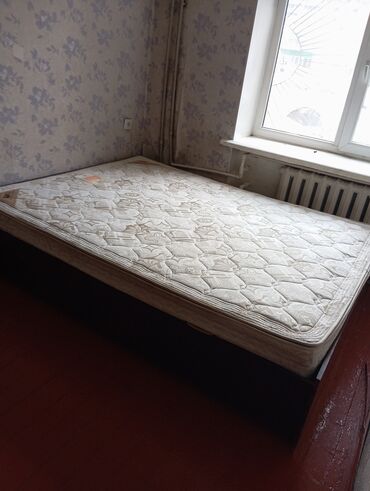 кухенные шкафы: Продаётся кровать с матрасом б/у 
за 6000 сом
цена договорная