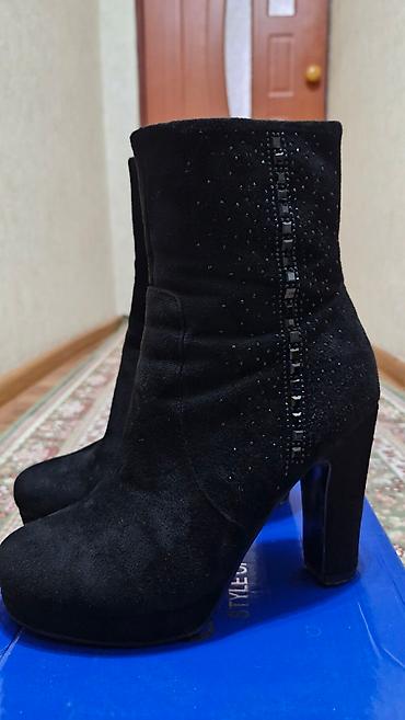 Ботинки и ботильоны: Продаю ботильоны женские,снаружи замша,утеплённые на меху — 2