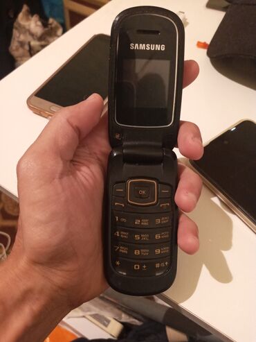 Samsung: Samsung E1150, rəng - Qara, Düyməli