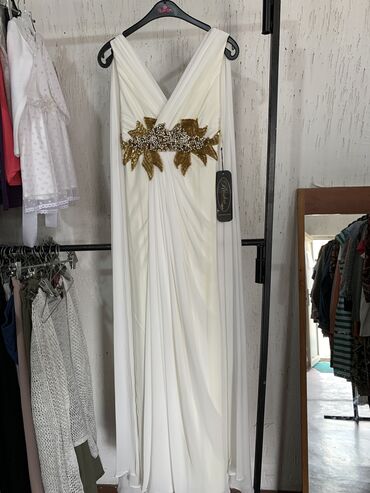 шикарный костюмчик: Шикарные платья На выпускной бал На фотосессии На свадебный танец
