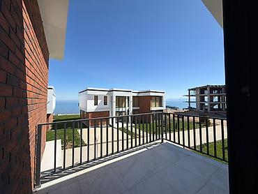 Продажа коттеджей и домов: Imarat Resort, Иссык-Кульская область, с. Бостери, Мамытова 122 Дом — 18