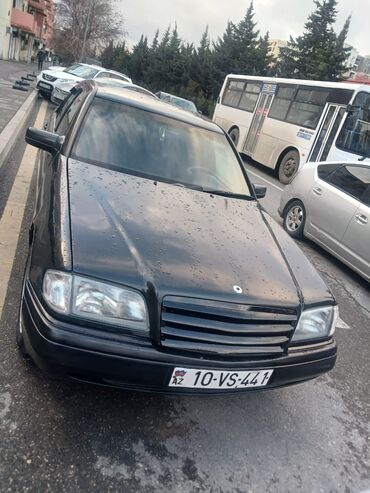 mercedes ceska furqon: Mercedes-Benz C 200: 2 l | 1995 il Sedan