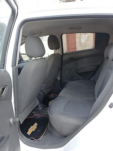 mitsubishi pajero motor: Chevrolet Spark, ağ rəng, 5 qapılı hetçbek İli 20141 mator ideL — 9