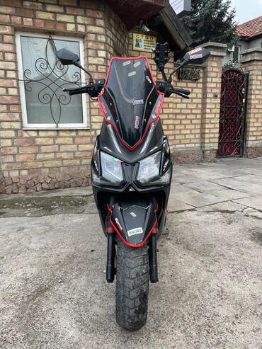 скутер горный: Скутер/мопед с тюнингом и внедорожным стилем Особенности: -