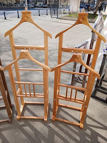 dəm qaşığı: Taxta geyim dayağı (valet stand) - Material: təbii ağac, hamar — 6