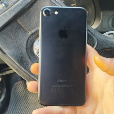 Apple iPhone: IPhone 7, Б/у, 128 ГБ, Jet Black, Зарядное устройство, 100 %