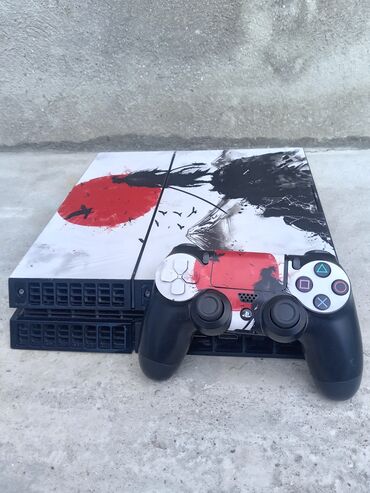 телефон fly nimbus 1: PlayStation 4 (PS4) konsolu –içində oyunlar var 20 oyun var qiymət 380