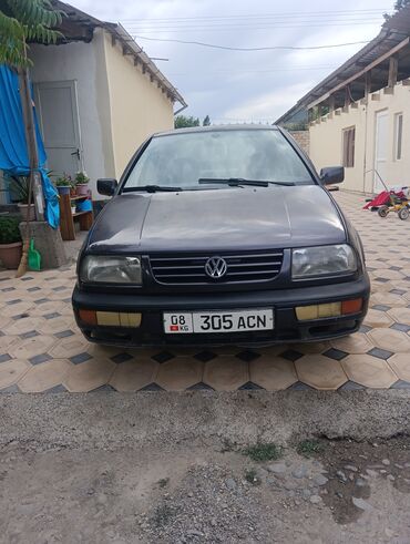 аванте 1: Volkswagen Vento: 1992 г., 1.8 л, Механика, Бензин, Седан