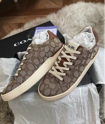 лоро пьяна: Эркектердин кроссовкасы, 40, Gucci, Жаңы, түсү - Күрөң, Акысыз жеткирүү